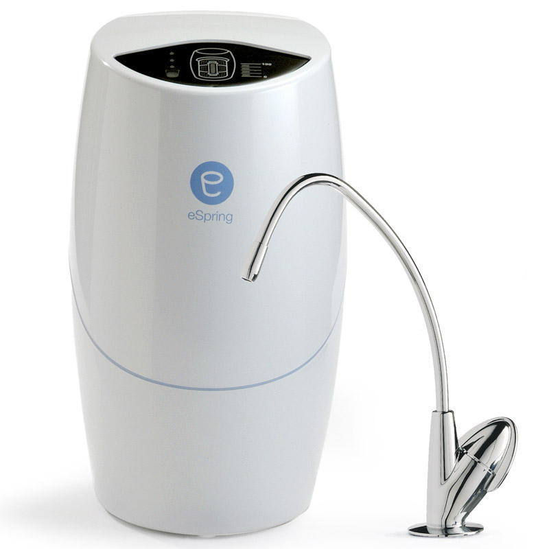 eSpring Vandens valymo sistema su papildomu ciaupu filtruotam vandeniui 100189 Vandens valymo sistema su papildomu čiaupu filtruotam vandeniui eSpring™